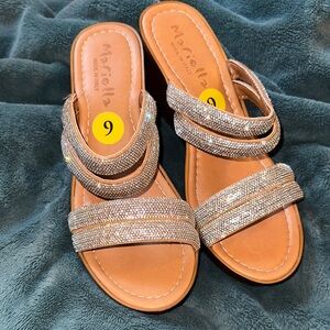 Mariella Women's NWOT  Glittering/ Rhinestone  Silver and Tan Sandals